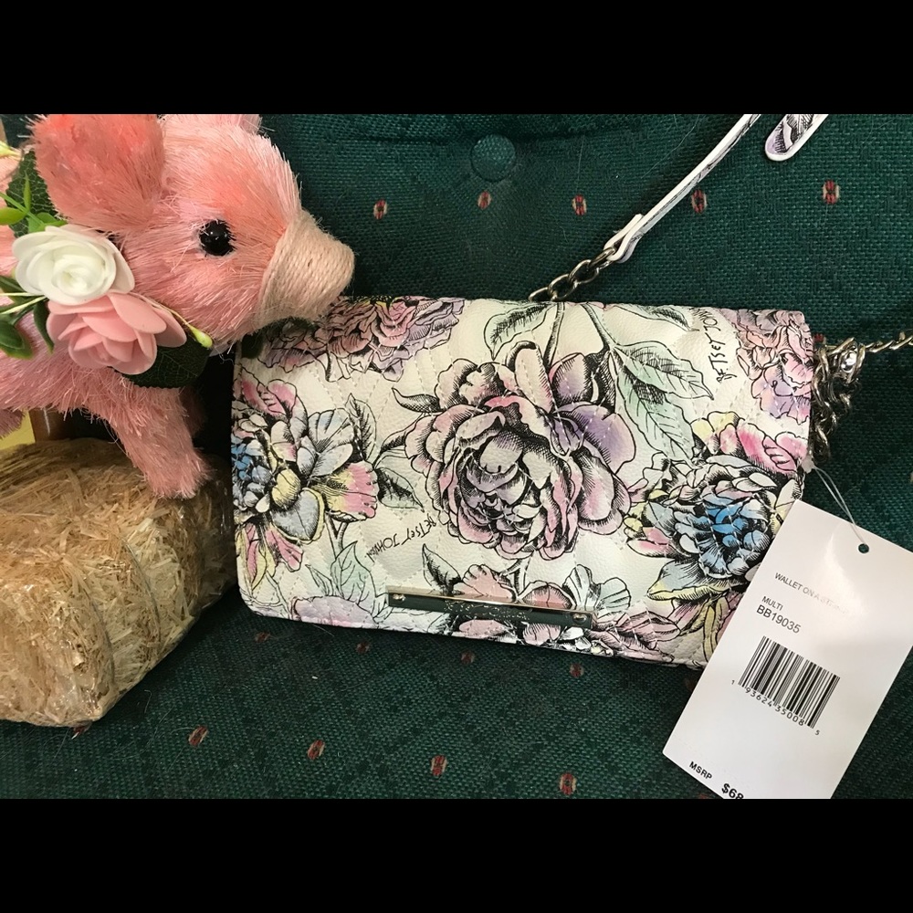 Purse - Picture 2 of 6
